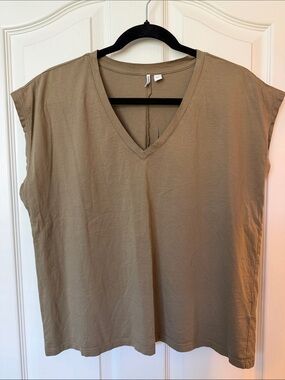 Nordstrom Olive Green V-Neck Cap Sleeve Top